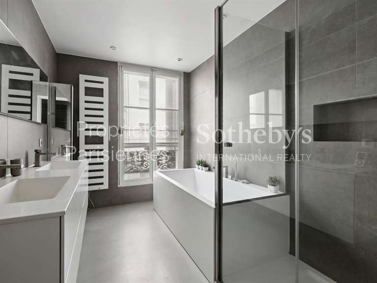 Apartment Paris 8e - 3 bedrooms - 150m²
