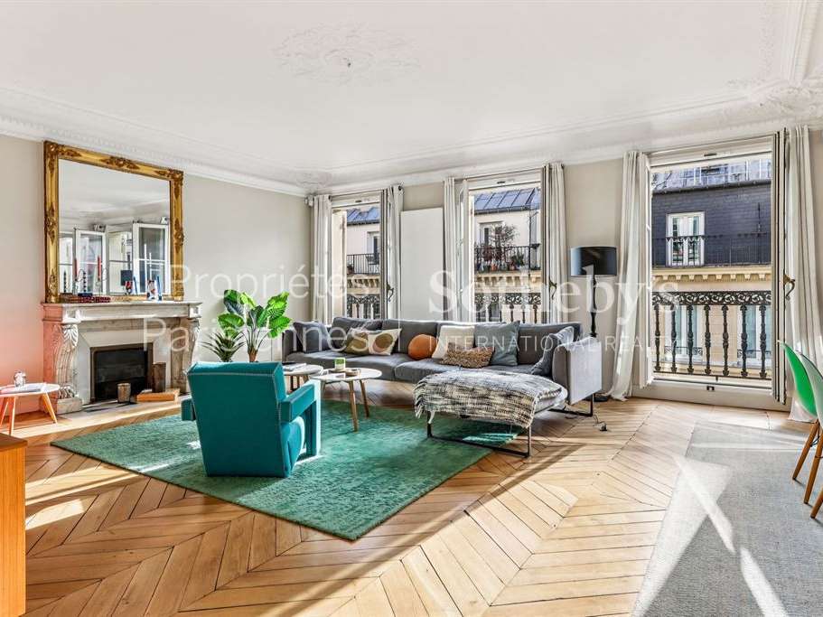 Apartment Paris 8e