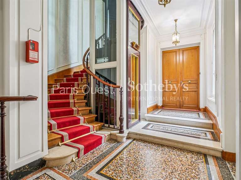 Appartement Paris 8e - 3 chambres - 175m²