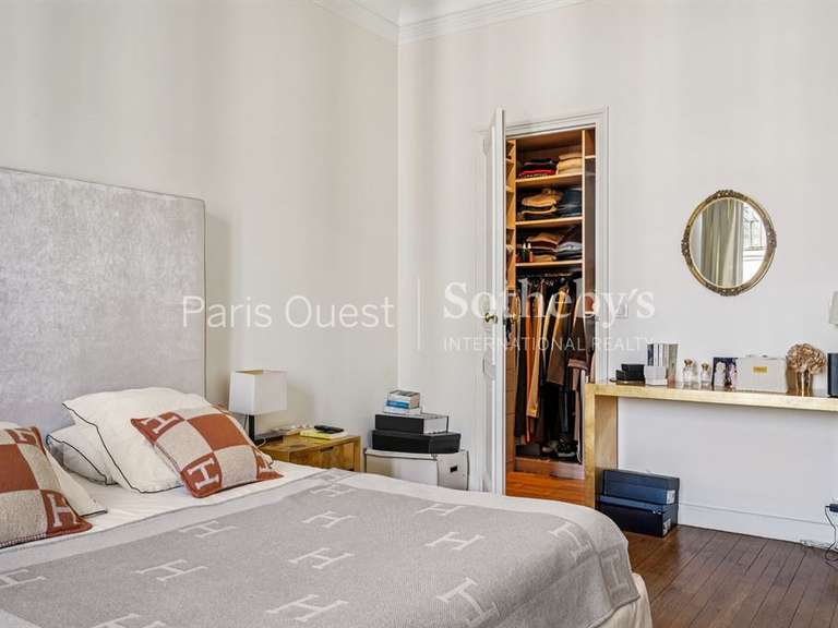 Appartement Paris 8e - 3 chambres - 175m²