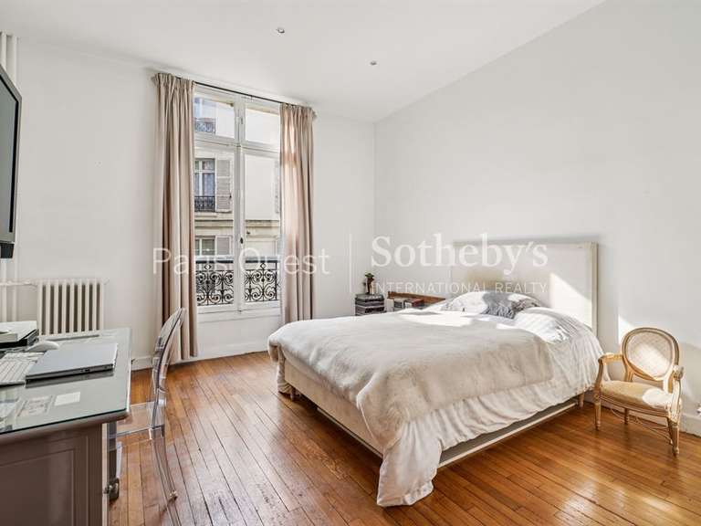 Appartement Paris 8e - 3 chambres - 175m²