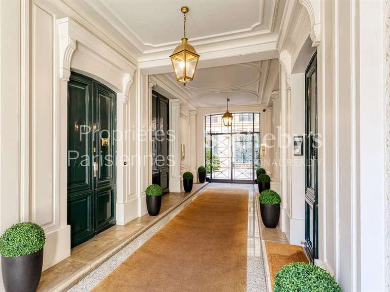 Apartment Paris 8e - 3 bedrooms - 216m²