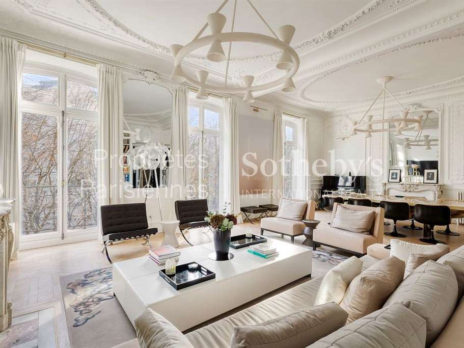 Apartment Paris 8e
