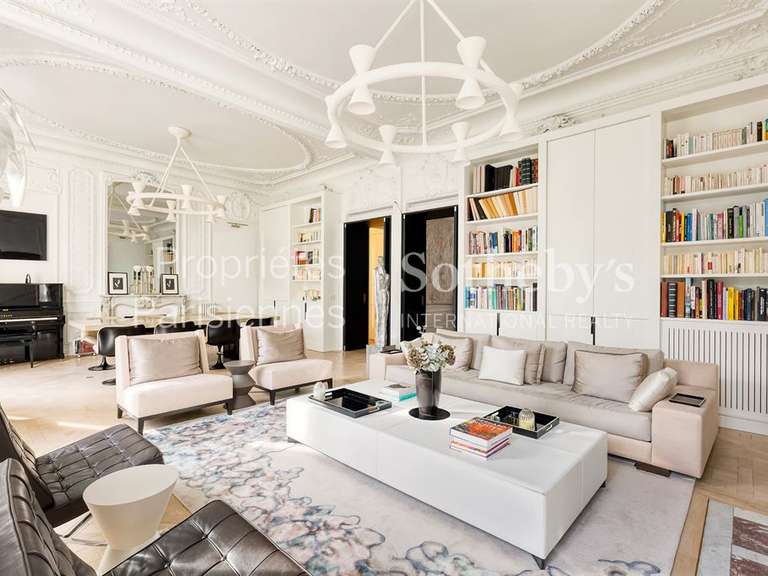 Apartment Paris 8e - 3 bedrooms - 216m²