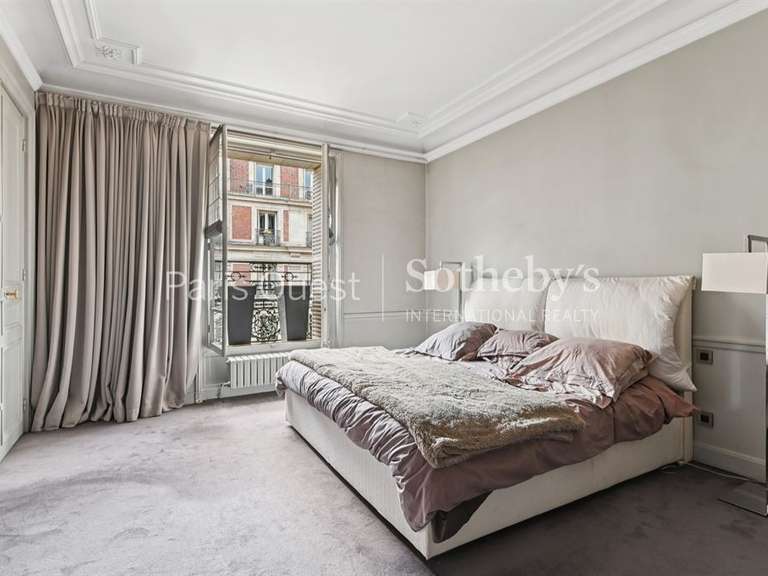 Apartment Paris 8e - 3 bedrooms - 174m²