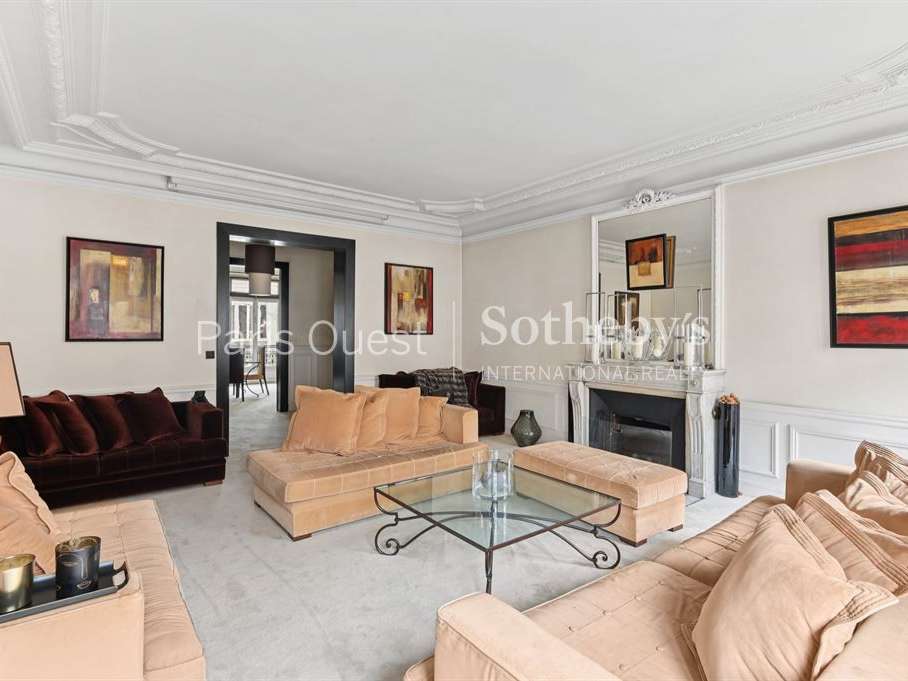 Apartment Paris 8e