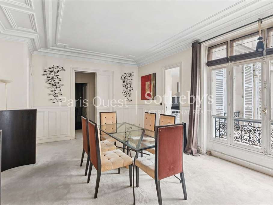 Apartment Paris 8e