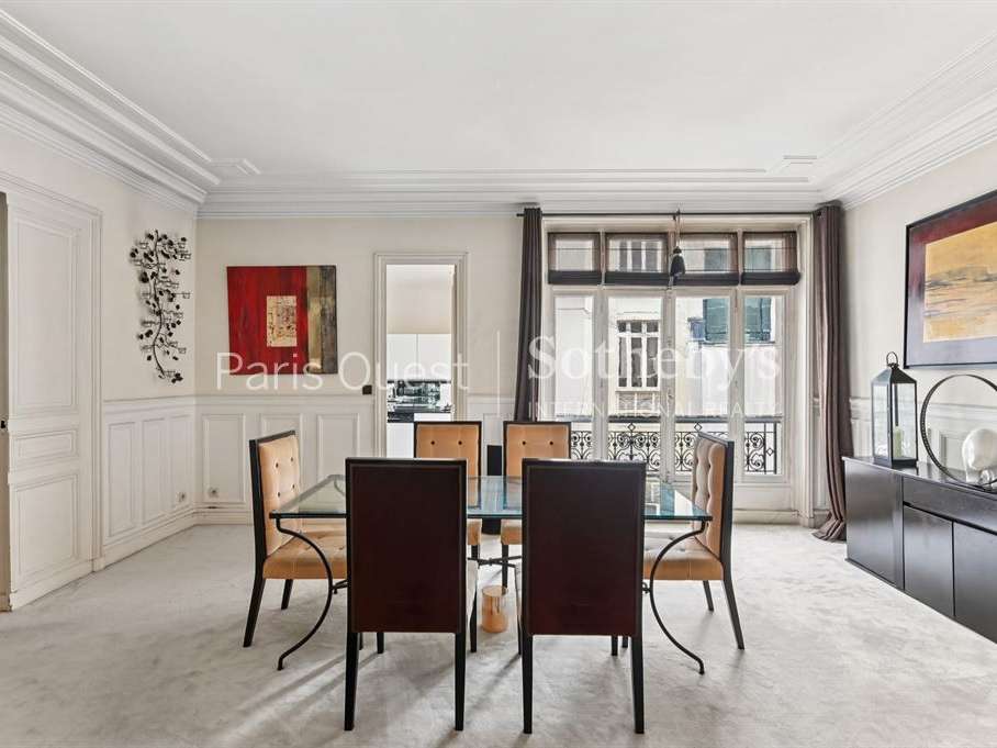Apartment Paris 8e