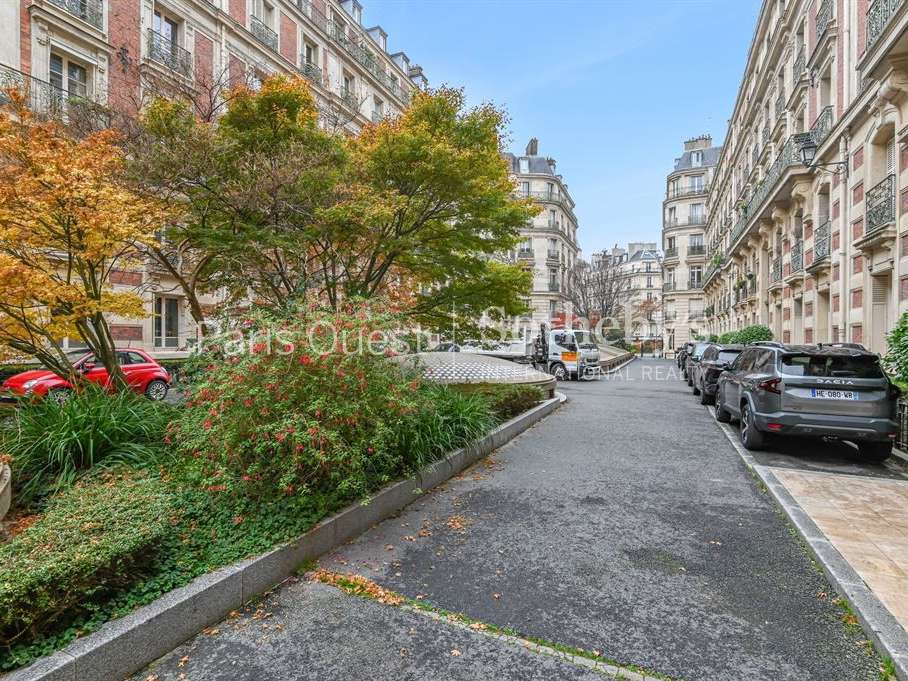 Apartment Paris 8e