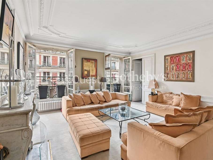 Apartment Paris 8e