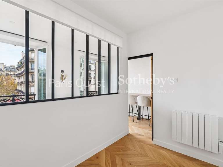 Apartment Paris 8e - 1 bedroom - 28m²