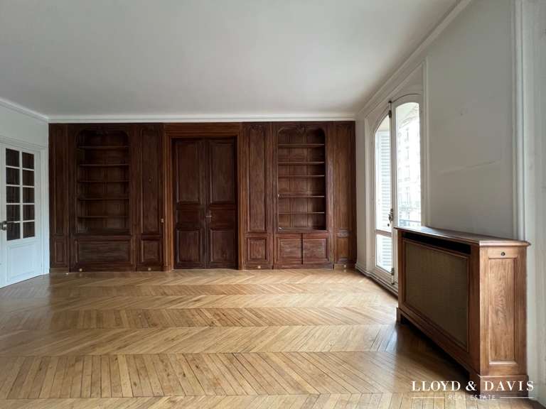 Appartement Paris 8e - 4 chambres - 165m²