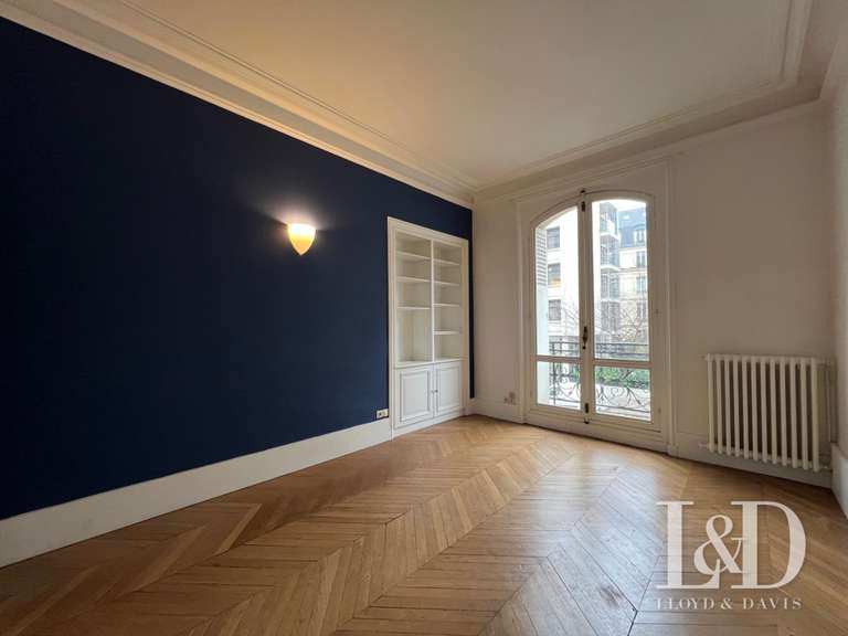 Appartement Paris 8e - 4 chambres - 165m²