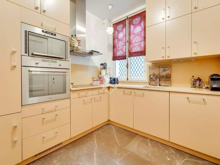 Apartment Paris 8e - 1 bedroom - 125m²