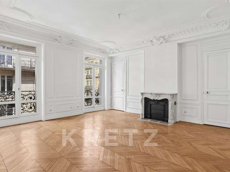 Appartement Paris 8e - 3 chambres - 167m²