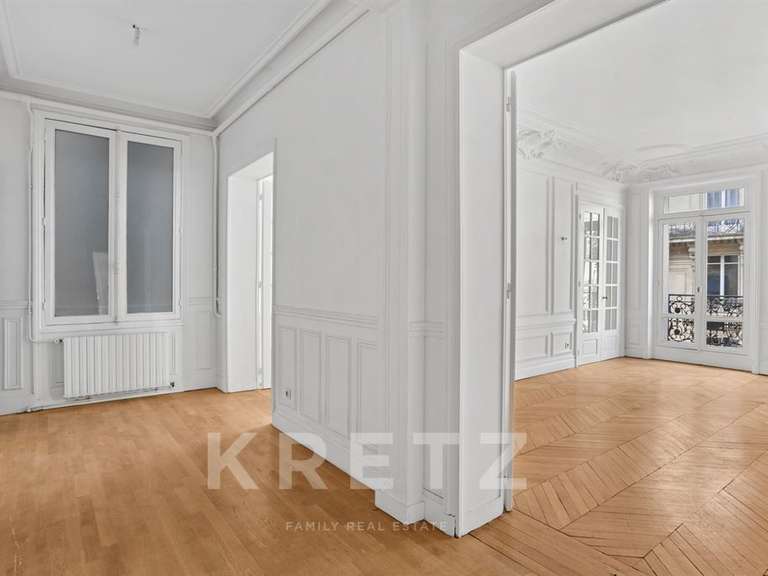 Appartement Paris 8e - 3 chambres - 167m²