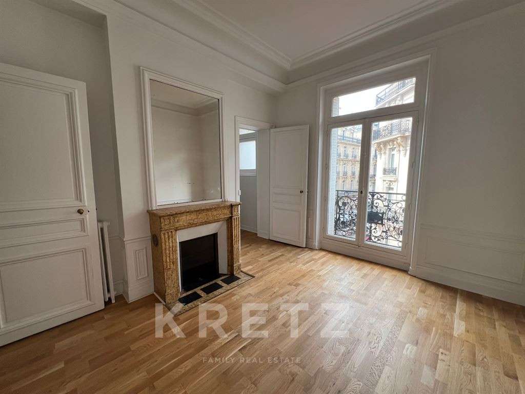 Apartment Paris 8e