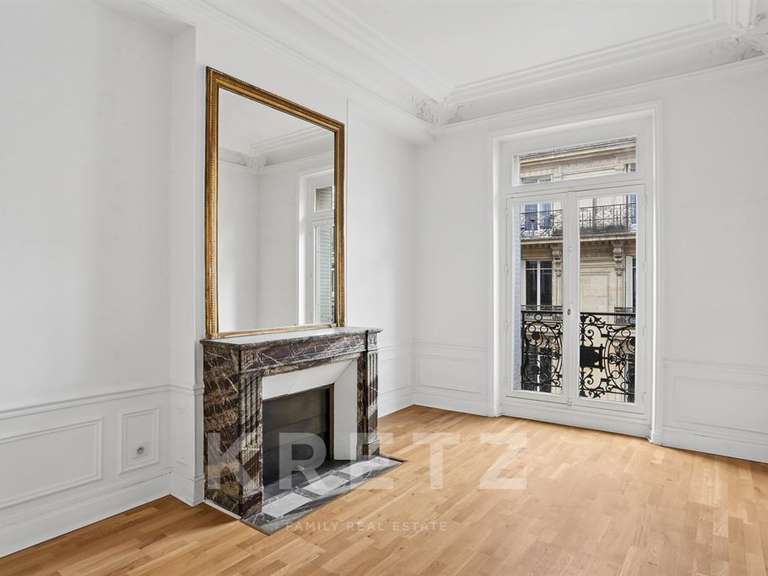 Appartement Paris 8e - 3 chambres - 167m²
