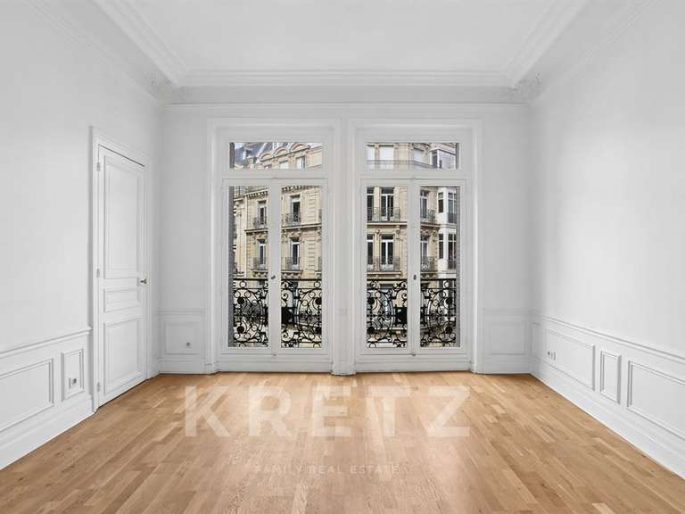 Appartement Paris 8e - 3 chambres - 167m²