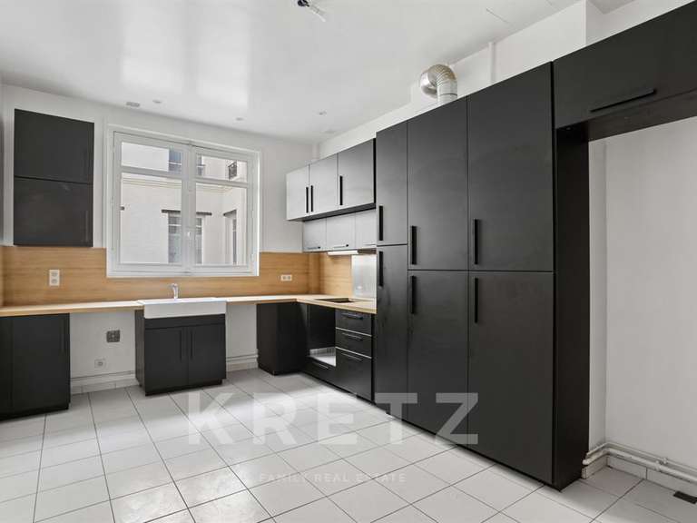 Appartement Paris 8e - 3 chambres - 167m²