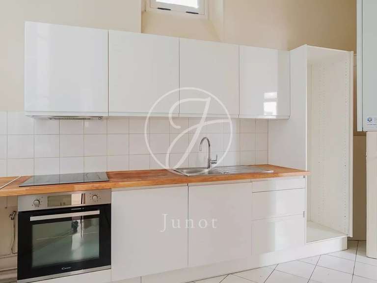 Appartement Paris 8e - 2 chambres - 78m²