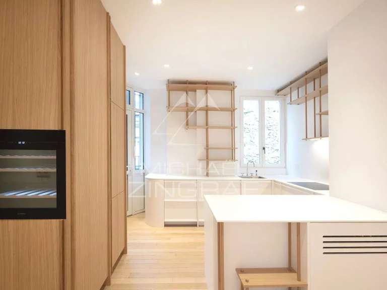 Appartement Paris 8e - 3 chambres - 142m²