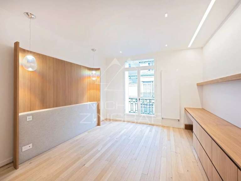 Appartement Paris 8e - 3 chambres - 142m²