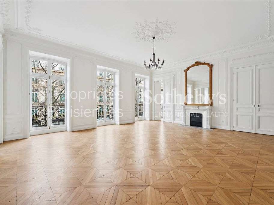 Apartment Paris 8e