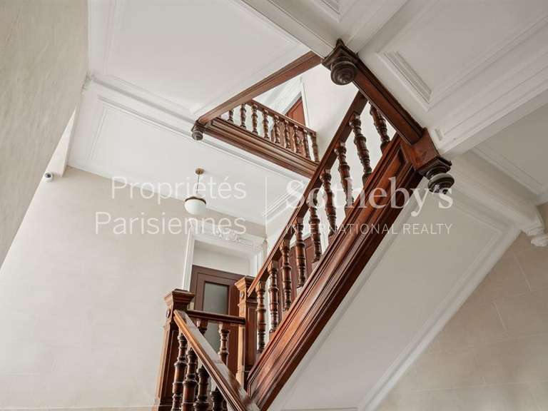 Appartement Paris 8e - 3 chambres - 166m²