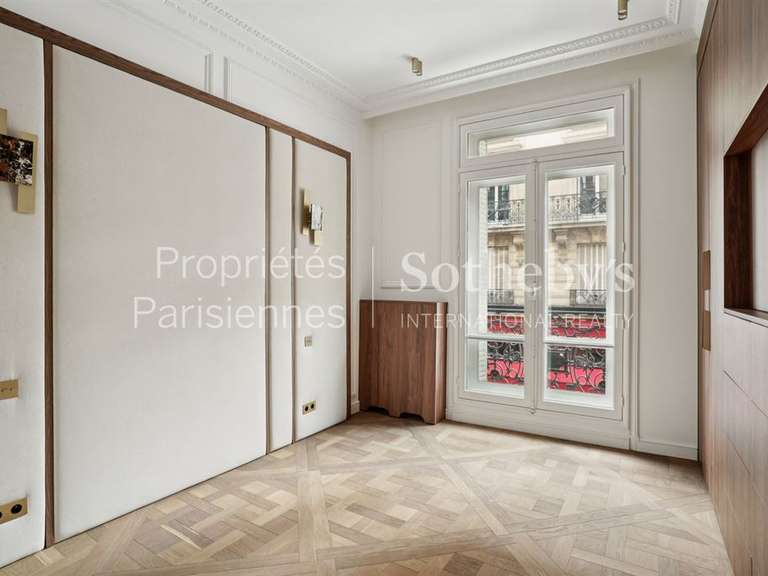 Appartement Paris 8e - 3 chambres - 166m²