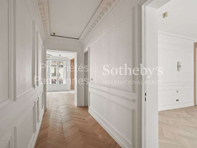 Appartement Paris 8e - 3 chambres - 166m²