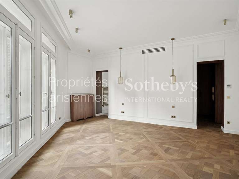 Appartement Paris 8e - 2 chambres - 125m²
