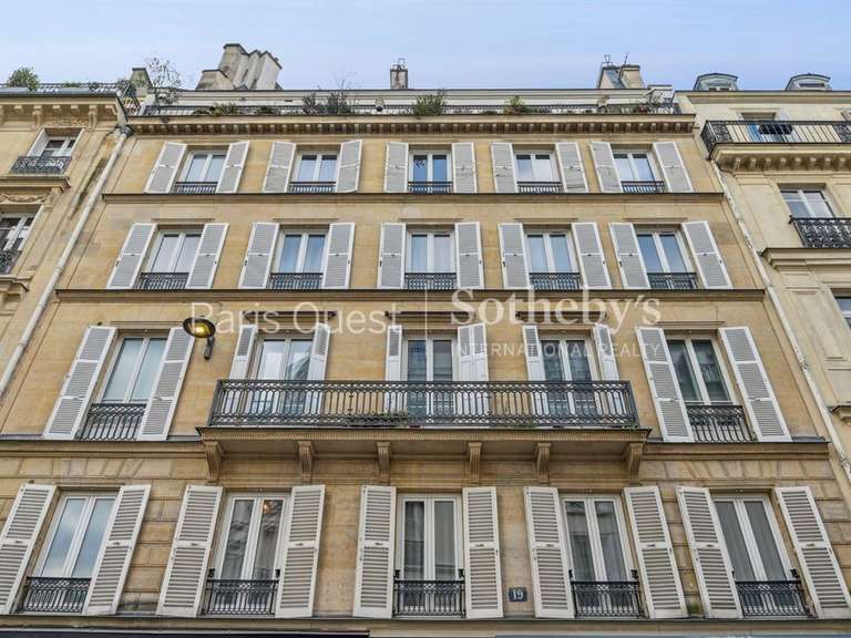 Appartement Paris 8e - 2 chambres - 101m²