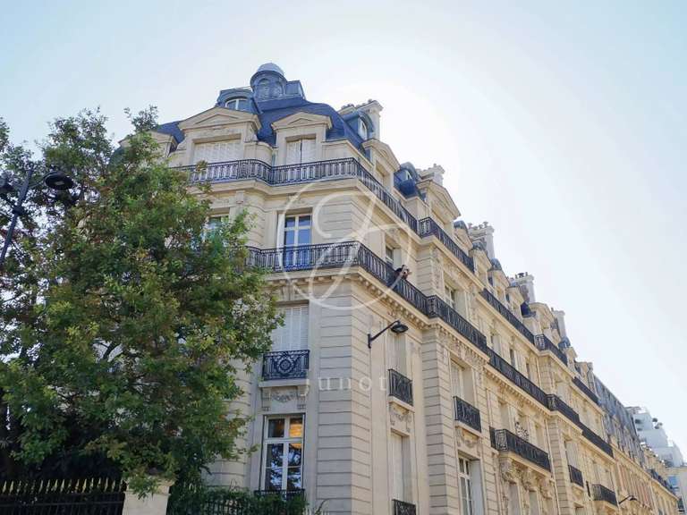 Appartement Paris 8e - 3 chambres - 155m²
