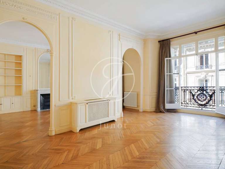 Appartement Paris 8e - 3 chambres - 155m²