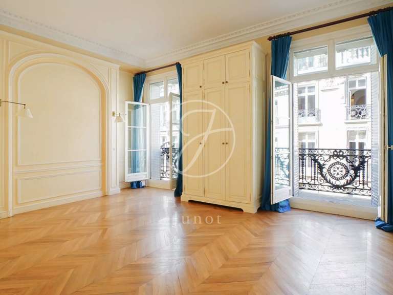Appartement Paris 8e - 3 chambres - 155m²