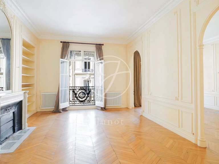 Appartement Paris 8e - 3 chambres - 155m²