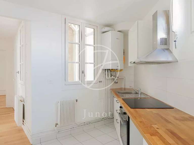 Appartement Paris 8e - 2 chambres - 78m²