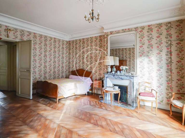 Appartement Paris 8e - 4 chambres - 176m²