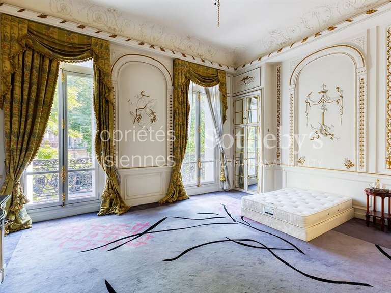 Appartement Paris 8e - 3 chambres - 323m²