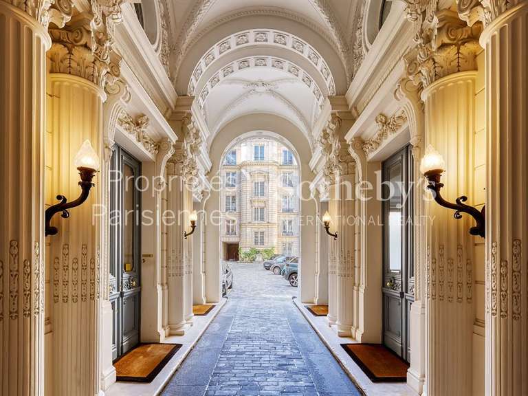 Appartement Paris 8e - 3 chambres - 323m²
