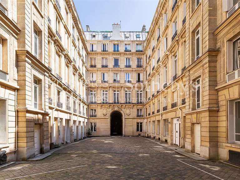 Appartement Paris 8e - 3 chambres - 323m²