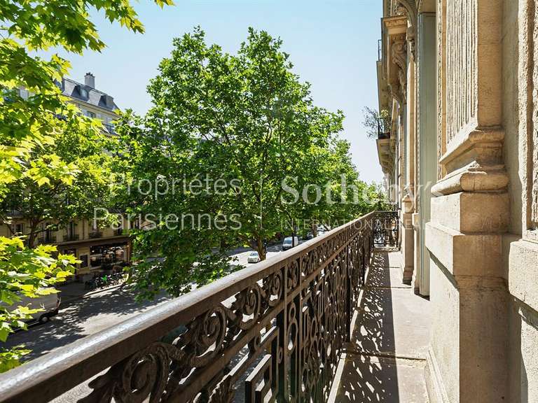 Appartement Paris 8e - 3 chambres - 323m²