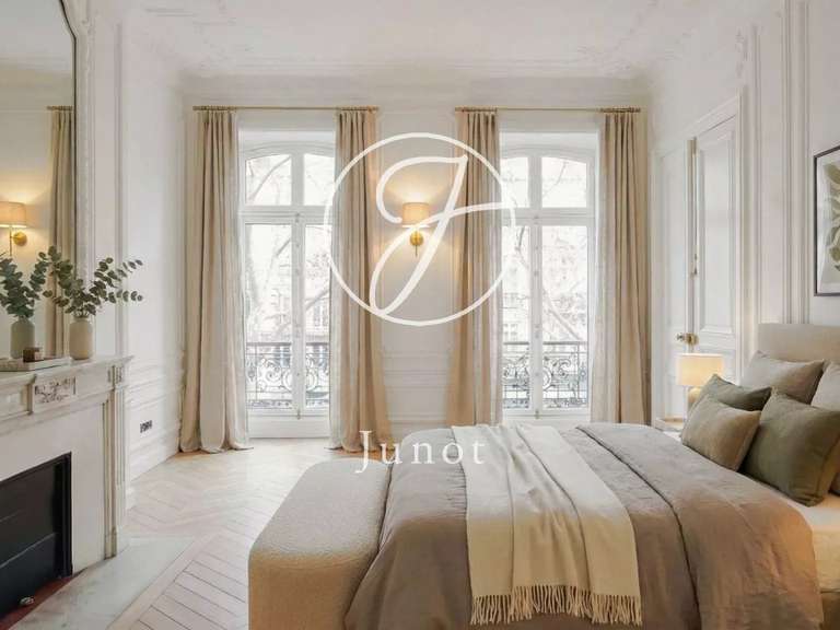 Appartement Paris 8e - 4 chambres - 254m²