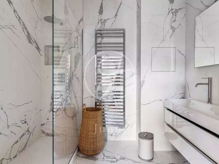 Appartement Paris 8e - 4 chambres - 266m²