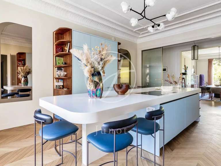 Appartement Paris 8e - 4 chambres - 266m²