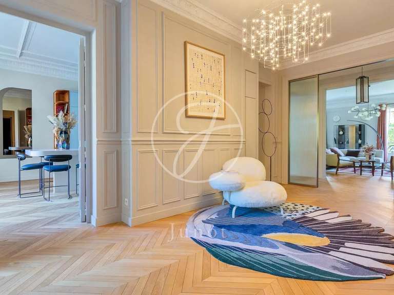 Appartement Paris 8e - 4 chambres - 266m²