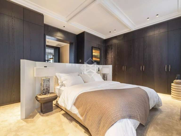 Appartement Paris 8e - 3 chambres - 130m²