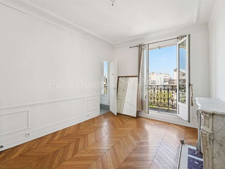 Appartement Paris 8e - 3 chambres - 146m²