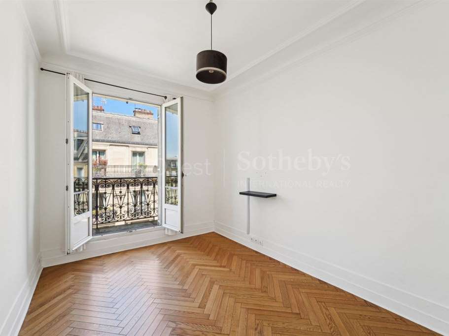 Apartment Paris 8e